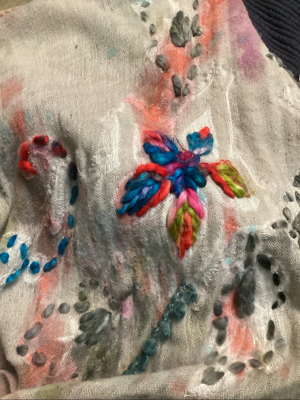 A Rare Bird Kimono - Picture 4 of 5